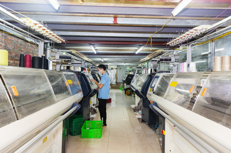 Máy móc sản xuất xưởng dệt len Đại Quyên